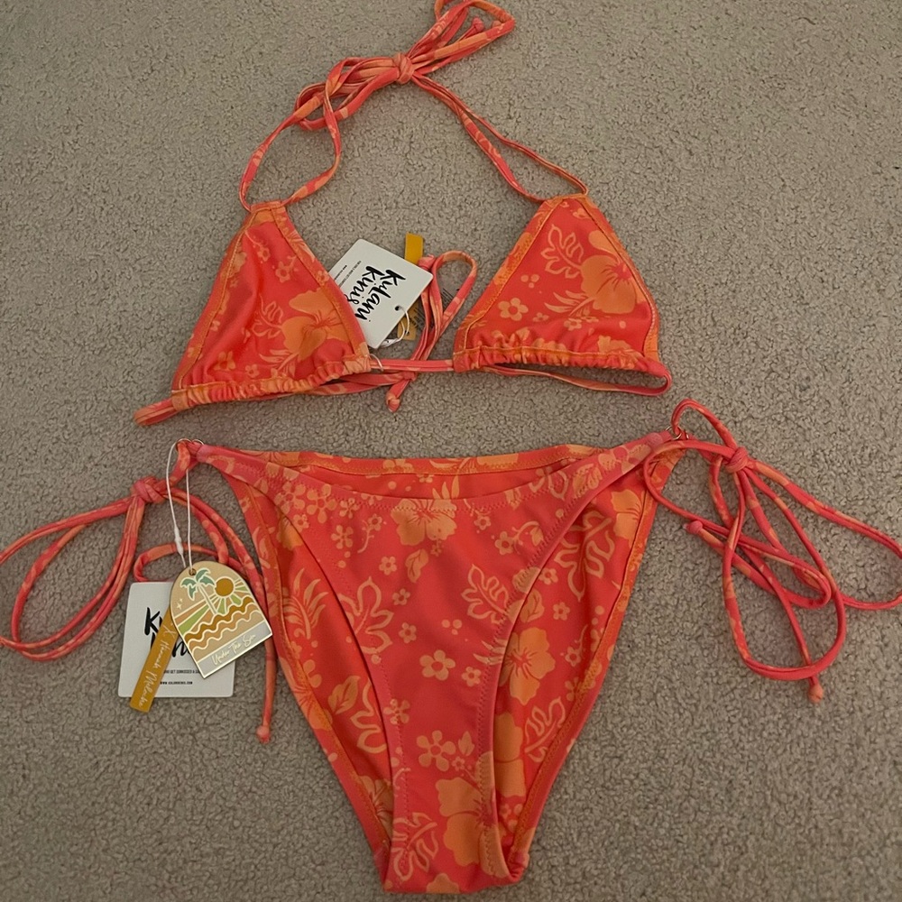 BRAND NEW!! Kulani Kinis Set